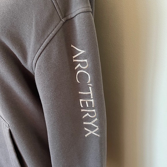 VTG Arc’teryx dark grey zip up hoodie - Picture 3 of 7